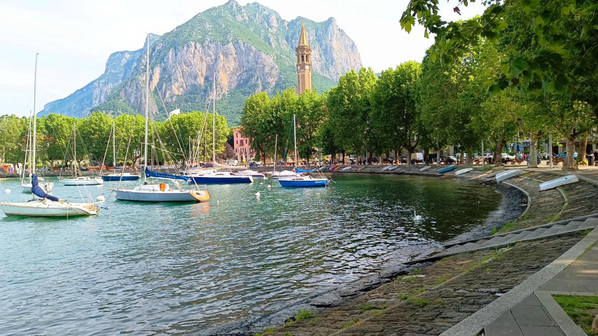 Finestra Sulla Piazza Apartamento Lecco Exterior foto